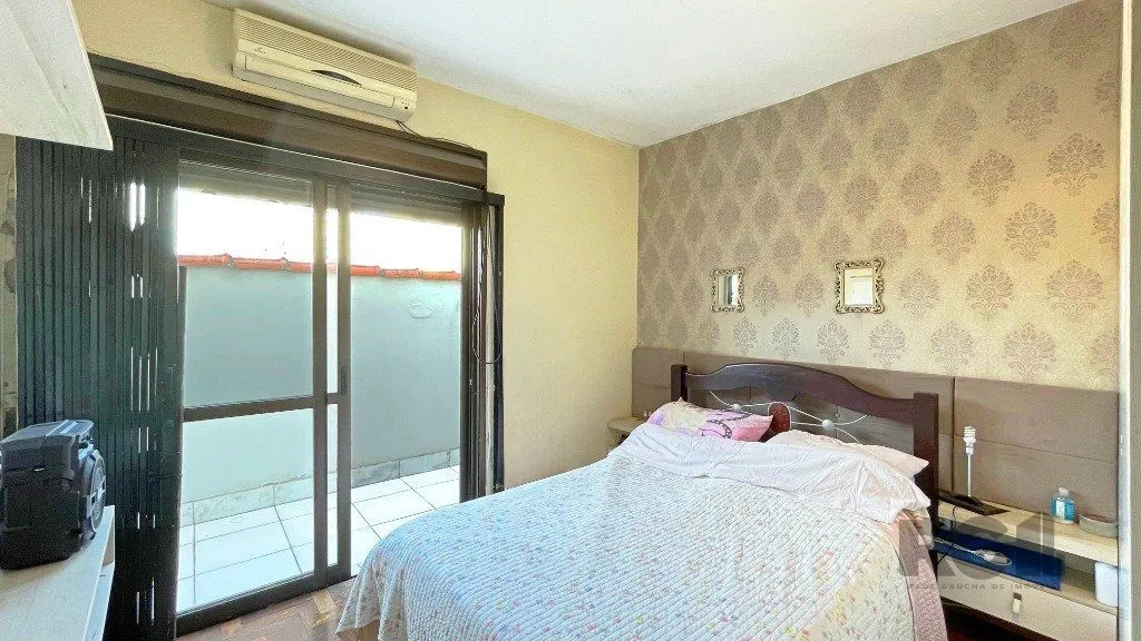 Imagem Casa 4 Dormitórios Bairro Gloria