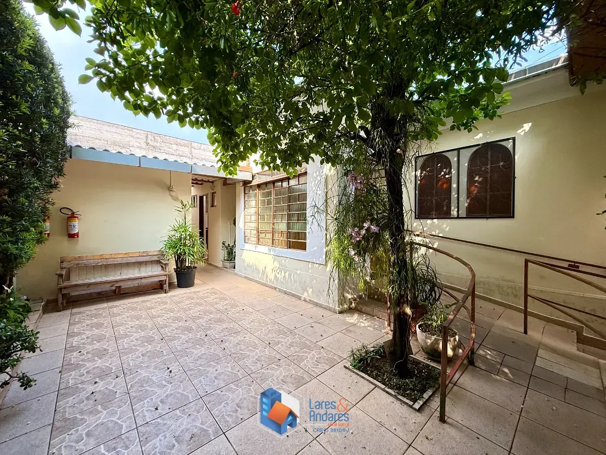 Imagem Casa comercial para venda em Interlagos, 187m²