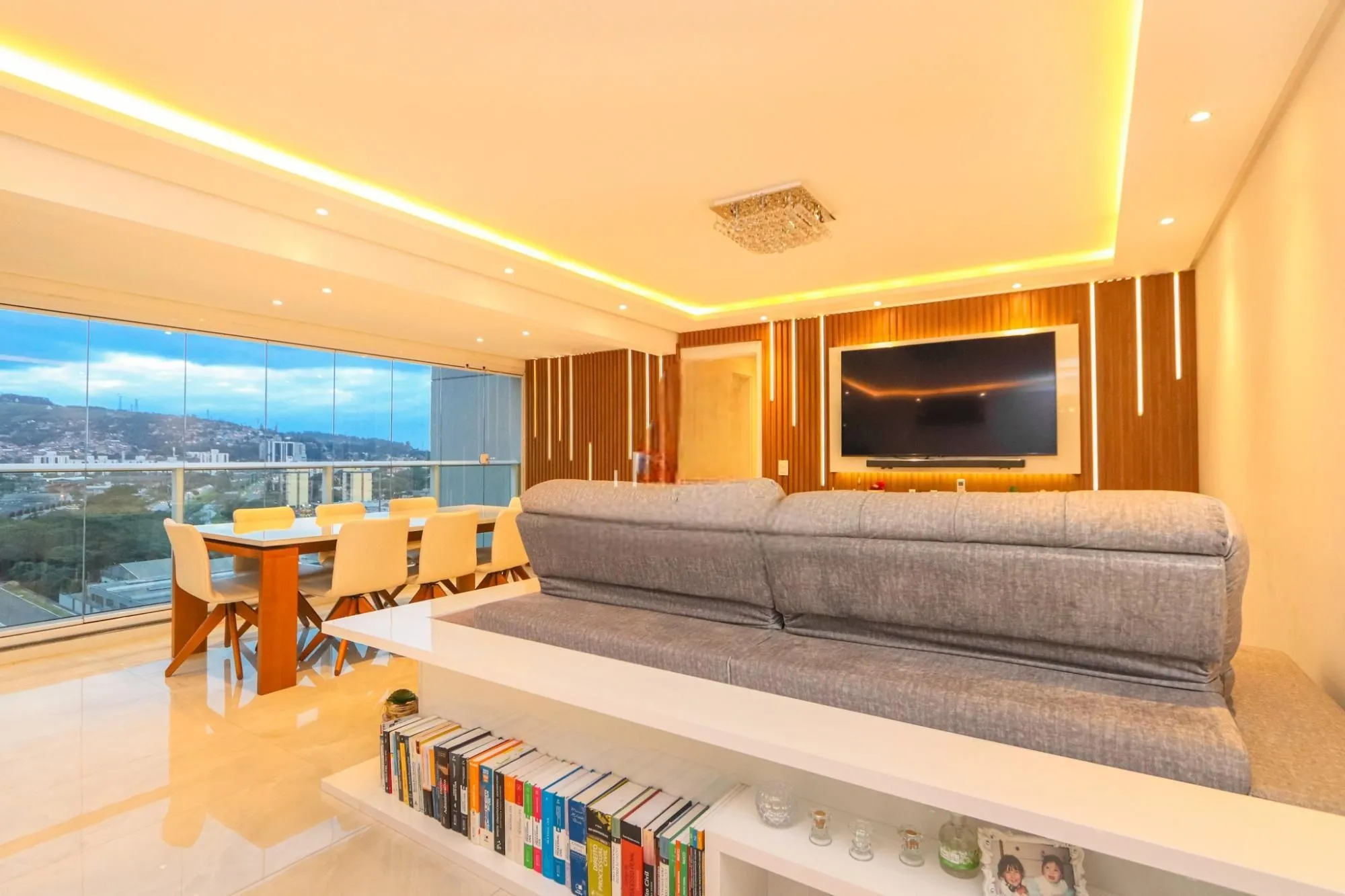 Imagem Apartamento semimobiliado e decorado no Central Parque | 127 m² | 3 suítes | 2 vagas