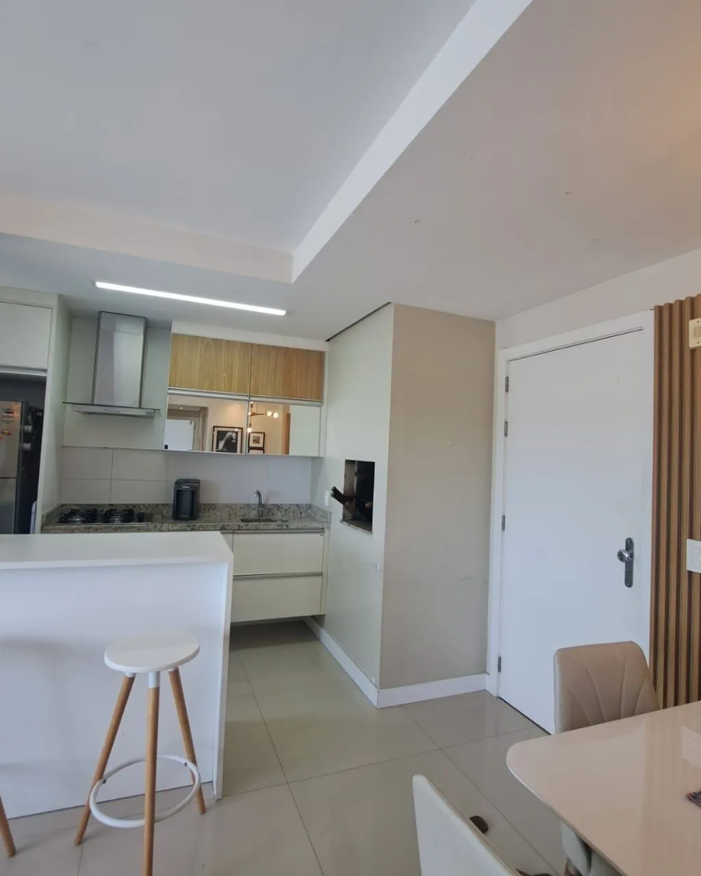 Imagem Apartamento Mobiliado com 2 Quartos e Vista Panorâmica em Porto Alegre