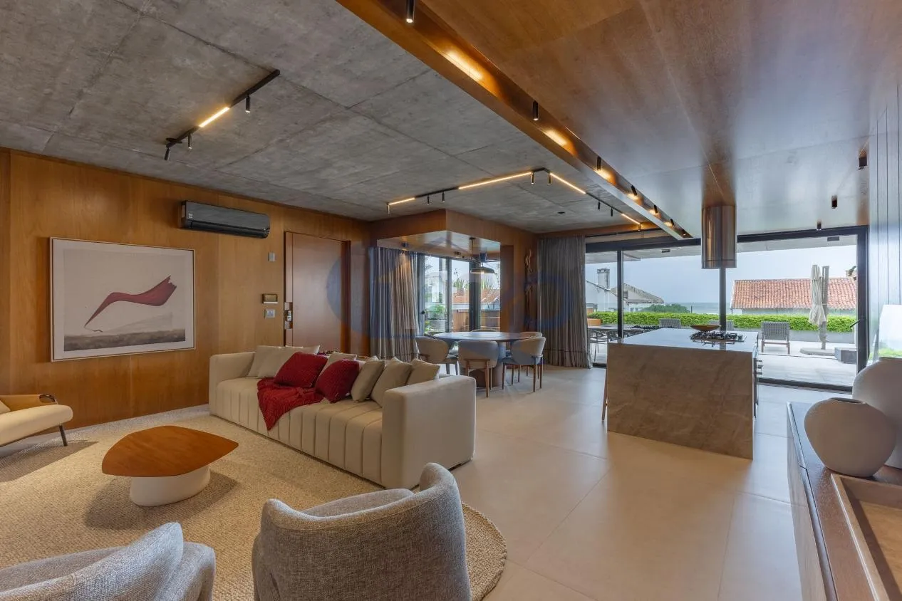 Imagem Apartamento a venda com 3 suites na Prainha em Torres/RS