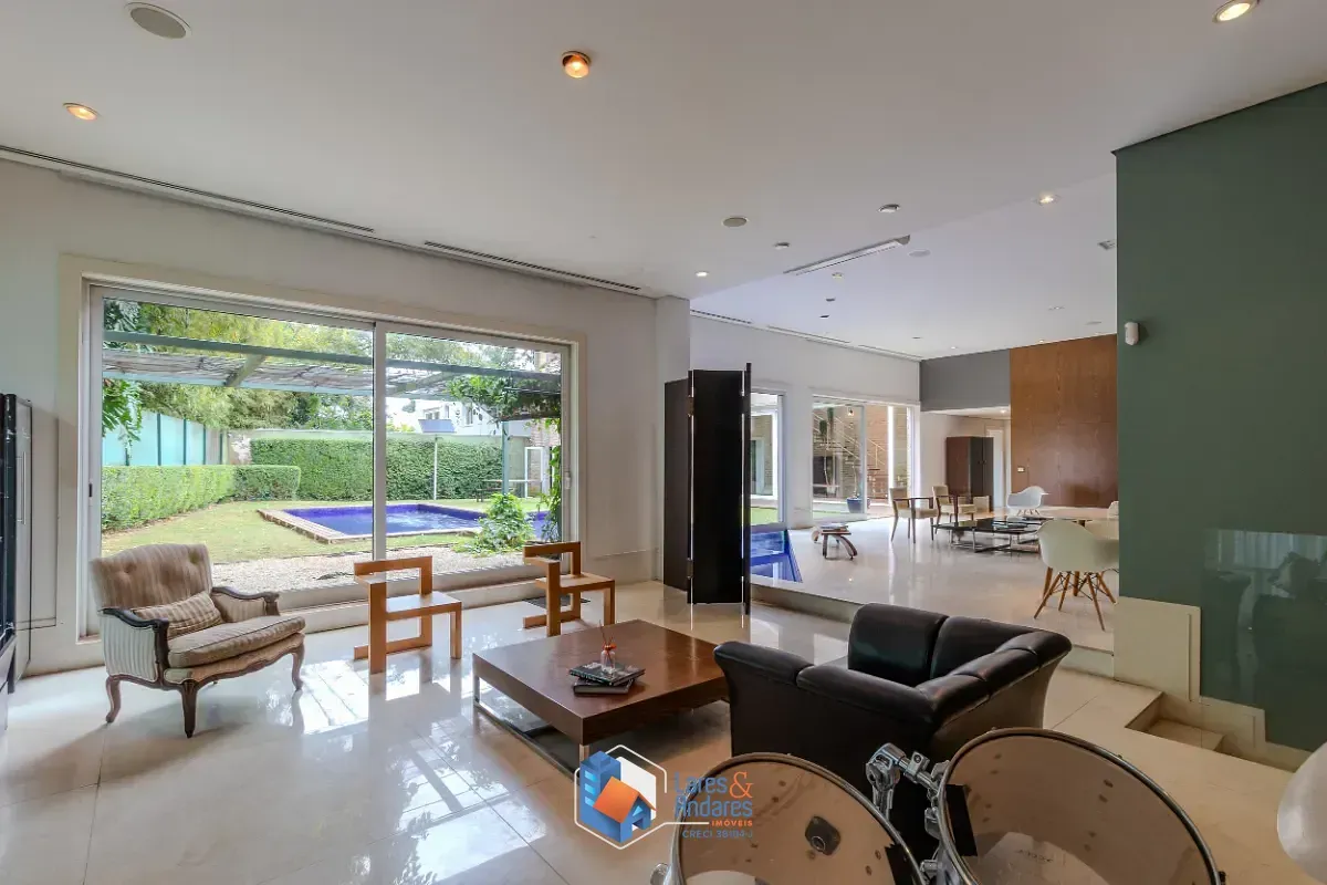 Imagem Casa para venda em Chácara Santo Antônio (Zona Sul) com 4 quartos, sendo 4 suítes, 552m²