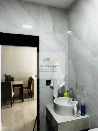 Imagem Vendo Casa em excelente localização com 131m², 02 Quartos (sendo 01 suíte), 01 Vaga