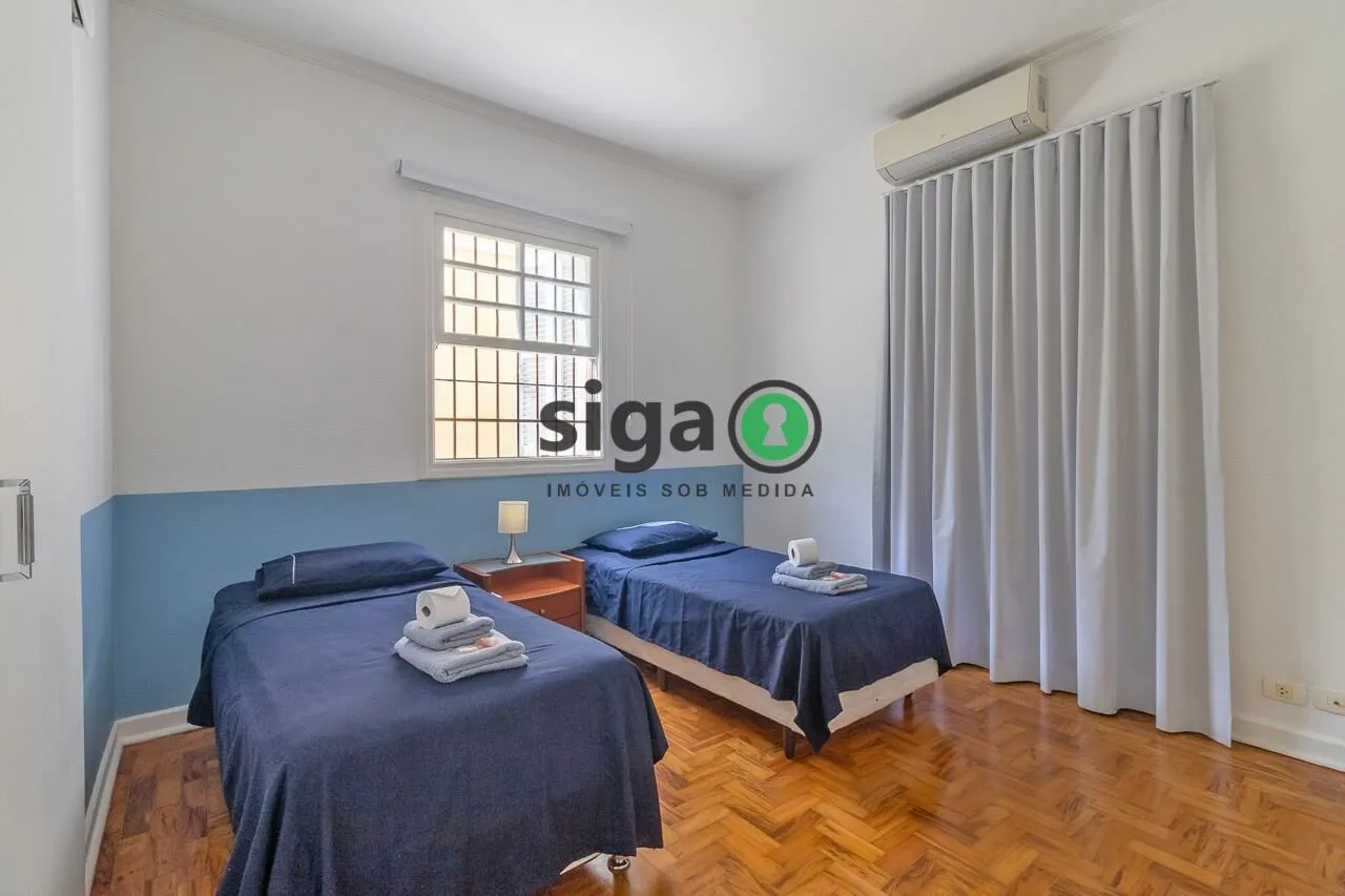 Imagem Casa Assobradada no Jardim Europa, com 3 suítes, Mobiliado, 2 vagas, para Venda ou locação.