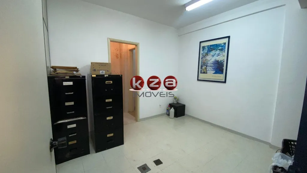 Imagem Sala Comercial na Av. Onze de Agosto, Valinhos-SP 3 Salas, 2 Banheiros, 1 Vaga de Garagem 80m² de Área