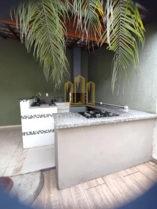 Imagem Oportunidade no Vila Branca! Apresentamos uma belíssima casa em condomínio fechado que une conforto, segurança e praticidade em um só lugar.