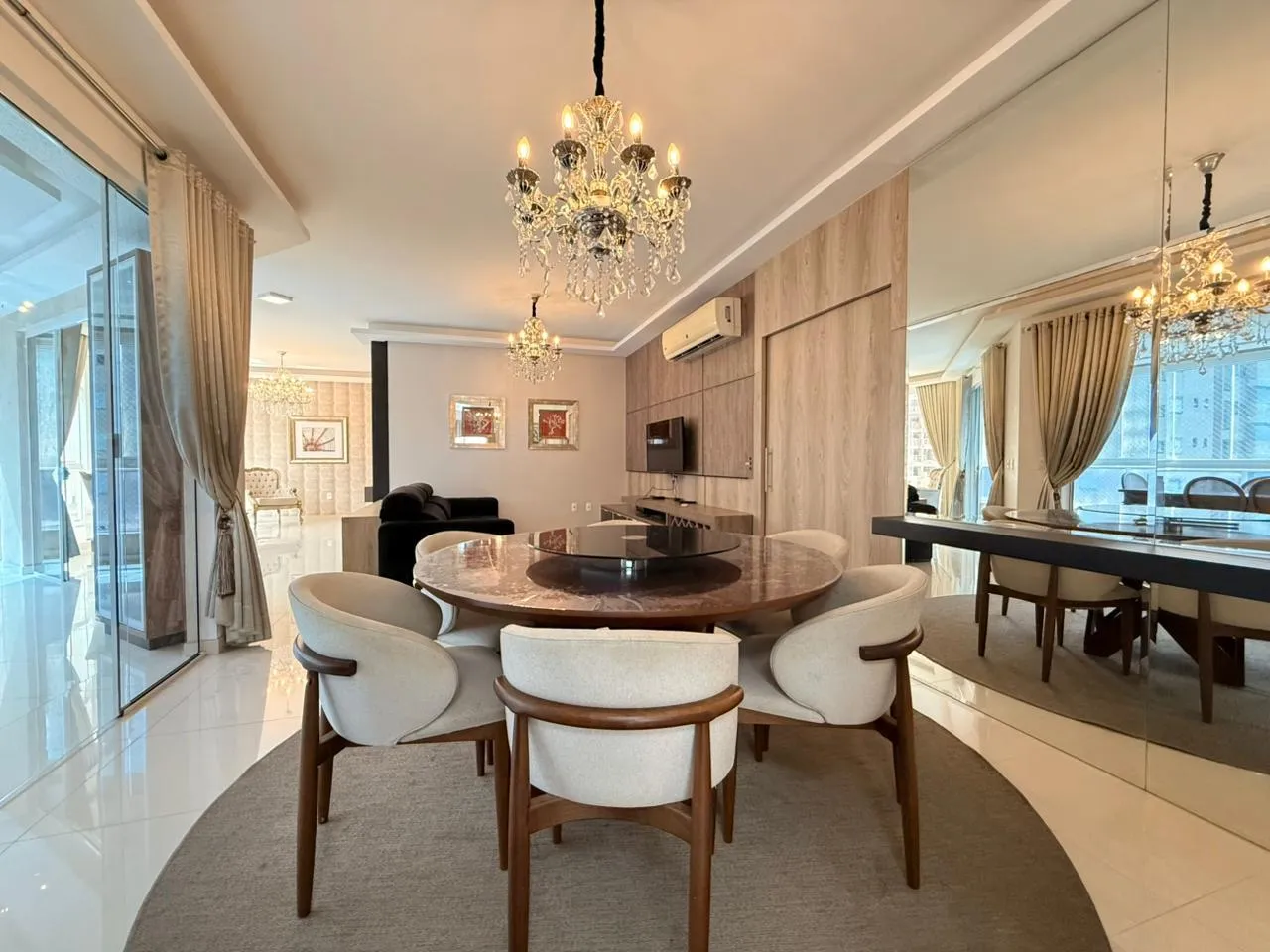 Imagem Apartamento com vista para o mar à venda com 197.7m2 por R$ 2.490.000,00