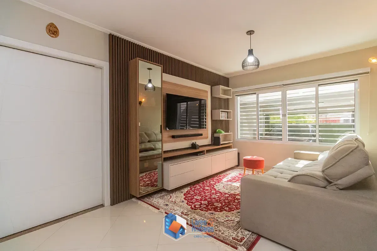 Imagem Casa para venda em Vila Dom Pedro I com 3 quartos, sendo 3 suítes, 223m²