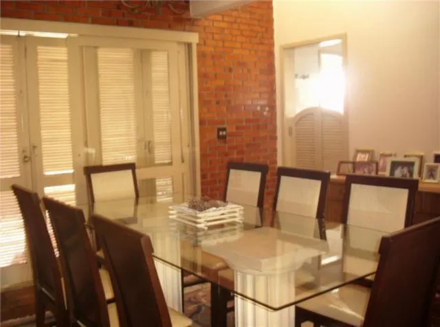 Imagem Casa para Venda - 238m², 4 dormitórios, sendo 1 suites, 2 vagas - Medianeira