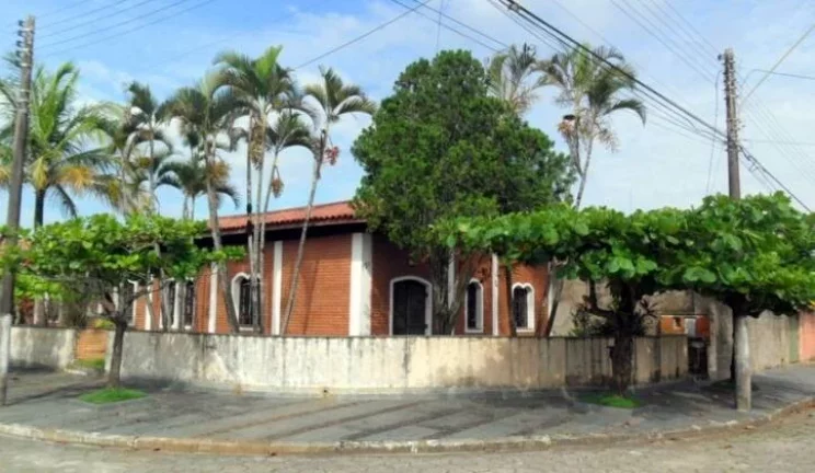 Imagem CASA EM DOIS LOTES - LADO LINHA - PISCINA