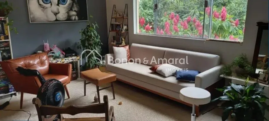 Imagem Casa Espaçosa com Piscina e Energia Solar no Condomínio Tabatinga - Valinhos