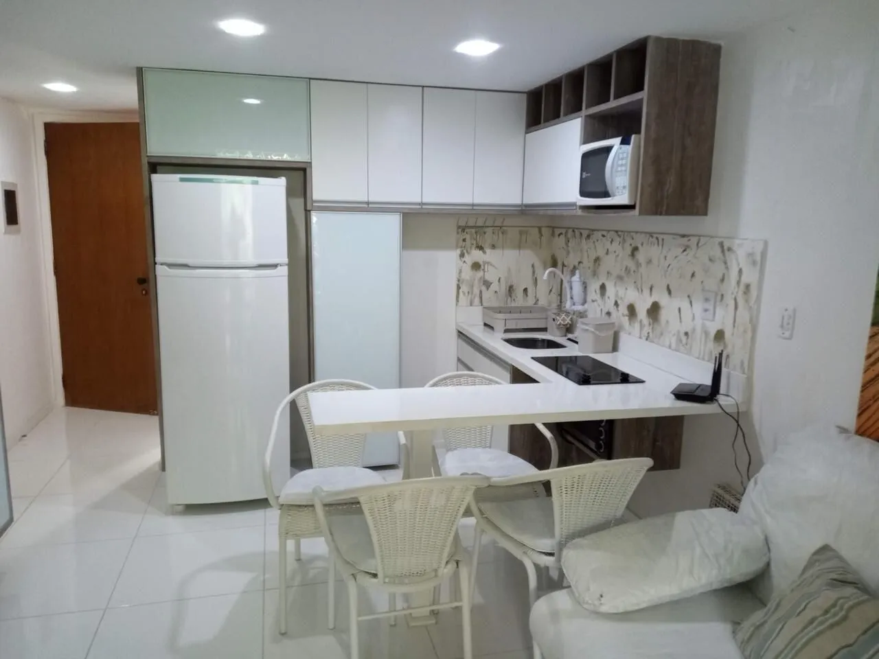 Imagem Apartamento Mobiliado à venda em Praia do Forte, Mata de São João Bahia