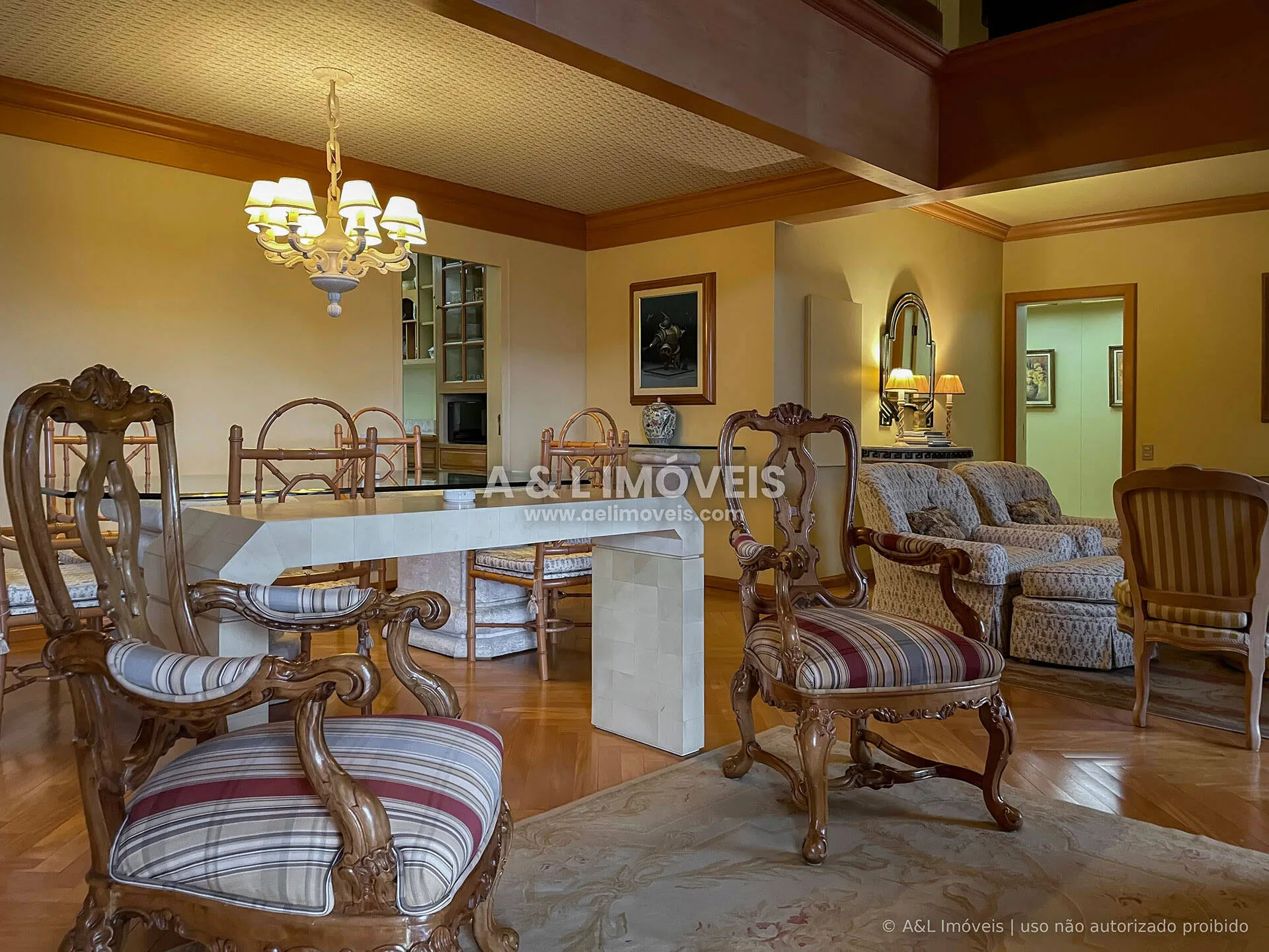 Imagem Cobertura Duplex Alto do Capivari | 315 m² - 3 Suítes e Sauna Privativa
