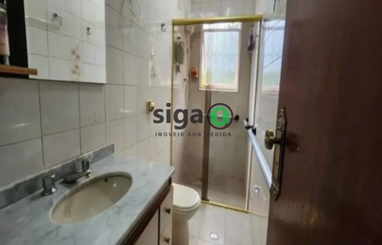 Imagem Casa com Quintal Amplo e Espaço Comercial para Morar e Empreender.