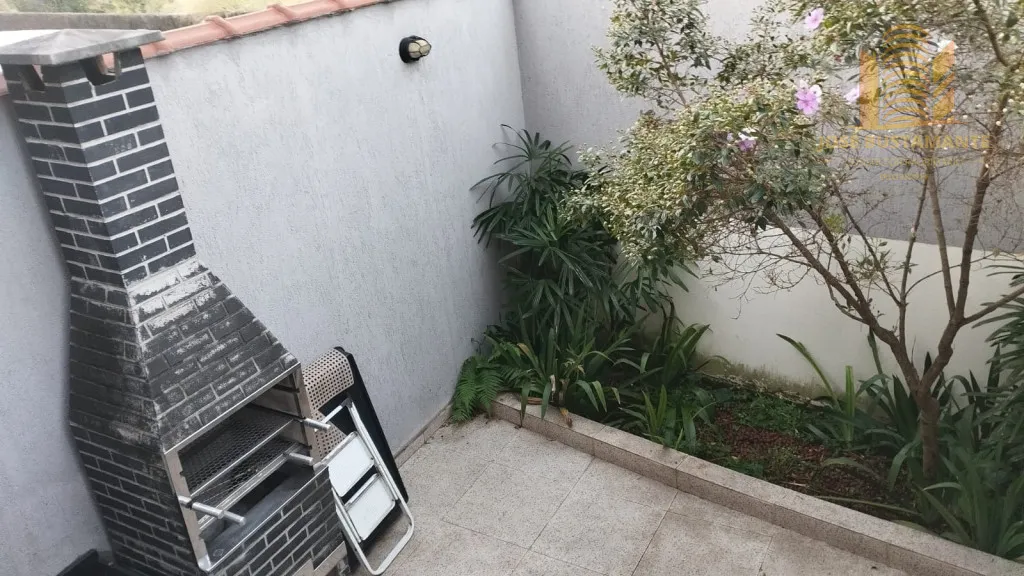 Imagem Sobrado 132m² com Churrasqueira e Varanda - Vila Nair