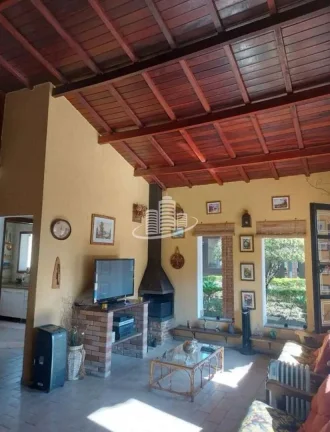 Imagem Linda casa de campo ,condomínio fechado de alto padrão ,portaria com reconhecimento fácil ,segura...