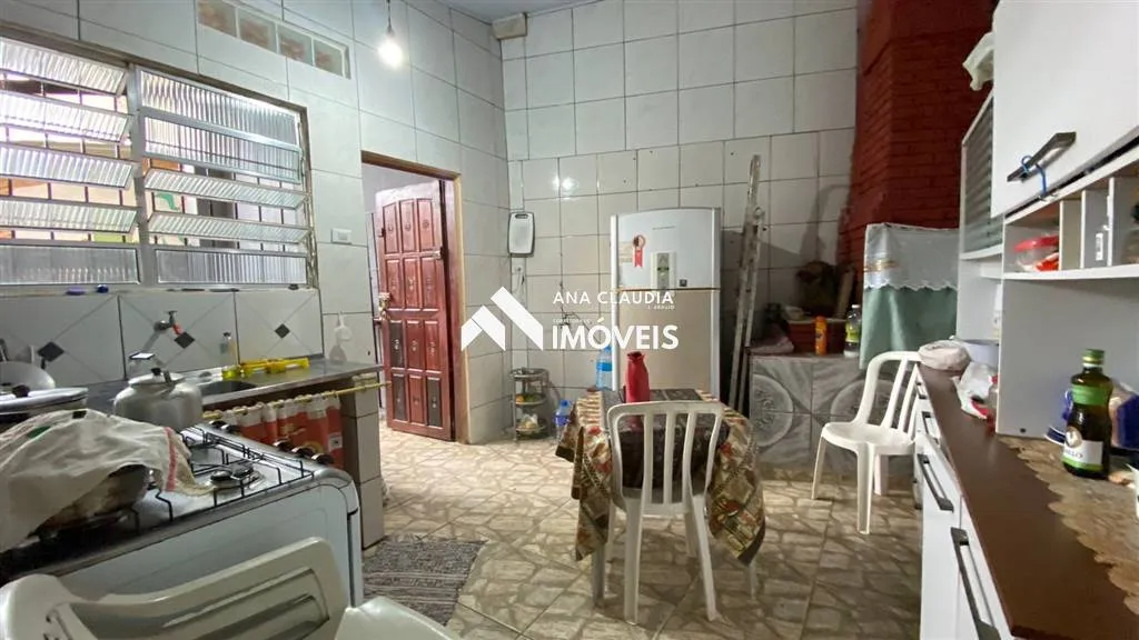 Imagem Casa a venda em Mongaguá litoral de São Paulo, ótima localização próxima a comércios da região casa de praia com jeitinho de interior.