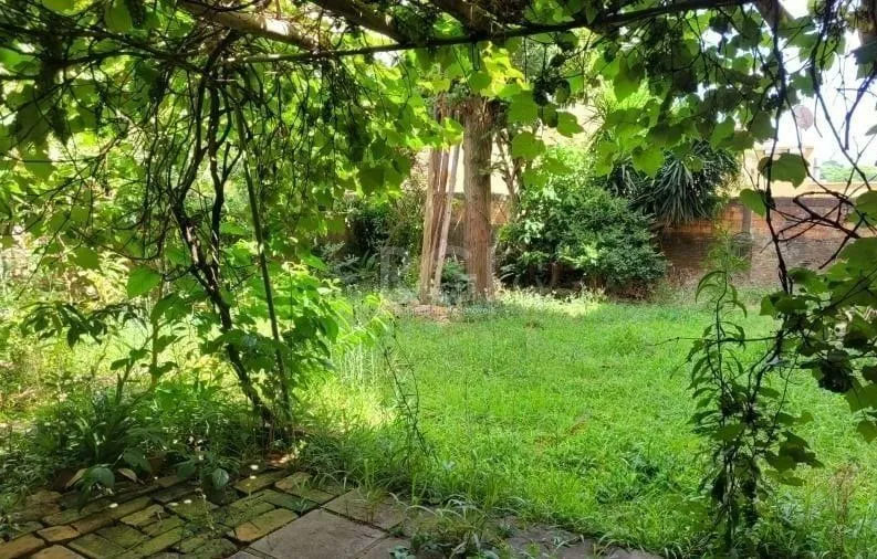 Imagem Casa Residencial ou comercial. Com 205 m² de área útil, 3 dormitórios