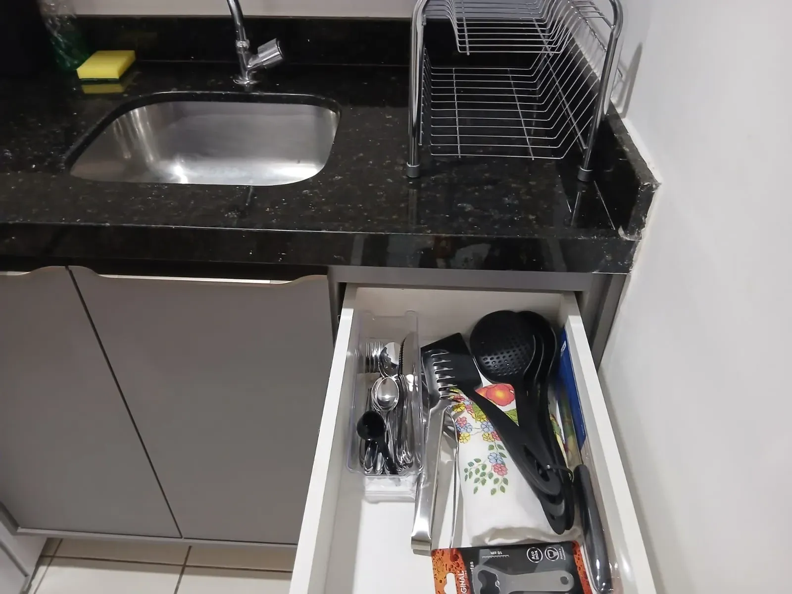 Imagem Flat com 1 Quarto para Alugar, 38 m² em Renascença - São Luís
