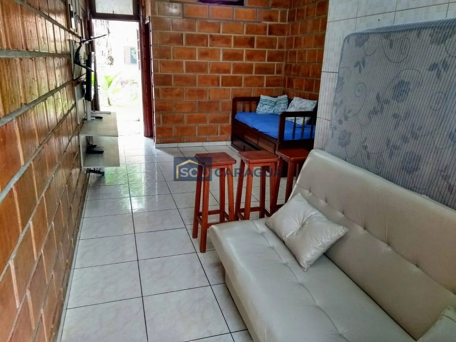 Imagem Apartamento Pequeno Mobiliado à Venda na Martim de Sá Caraguatatuba