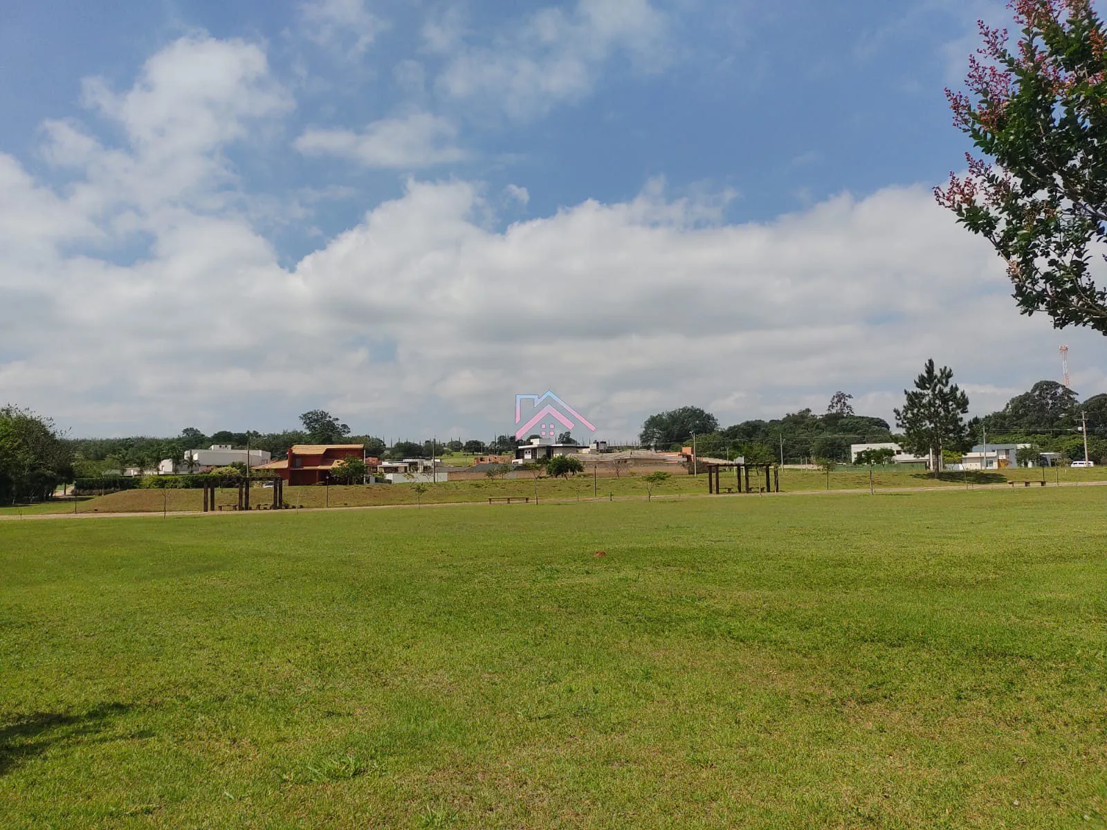 Imagem Terreno à venda Residencial Quinta do Pinhal - Excelente oportunidade de Negócio - Bairro Jacaré - C