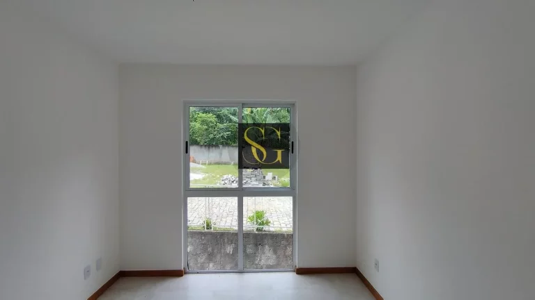 Imagem Casa para Venda em Teresópolis, Vargem Grande, 4 dormitórios, 1 suíte, 2 banheiros, 2 vagas