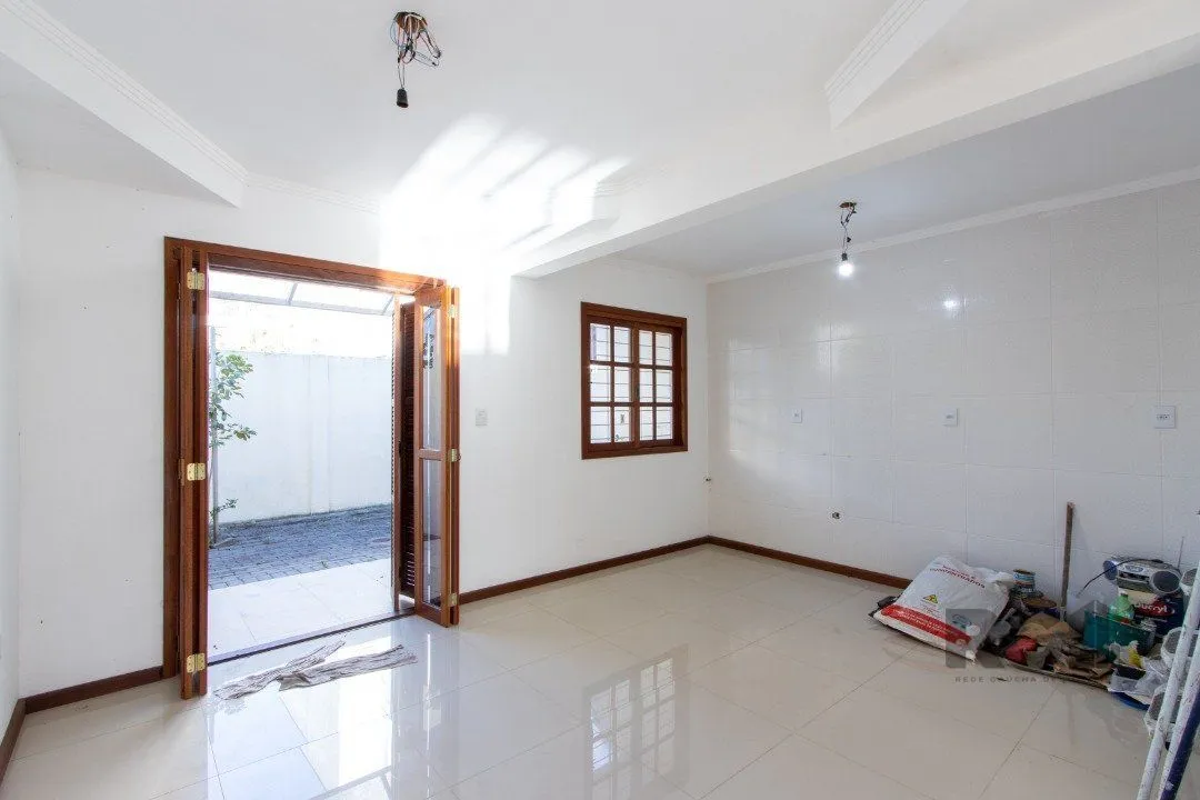 Imagem Casa para Venda - 120m², 3 dormitórios, sendo 1 suites, 1 vaga - Guarujá