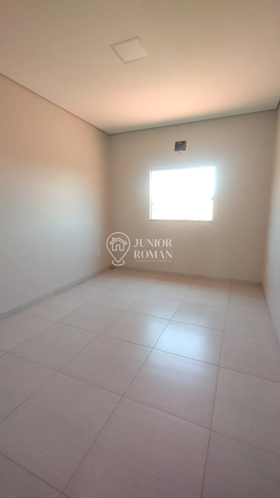 Imagem AMPLO SOBRADO 4 DORM 1 SUITE AREA DE LAZER COM CHURRASQUEIRA NO BAIRRO SANTA LUZIA - BARREIRAS/BA