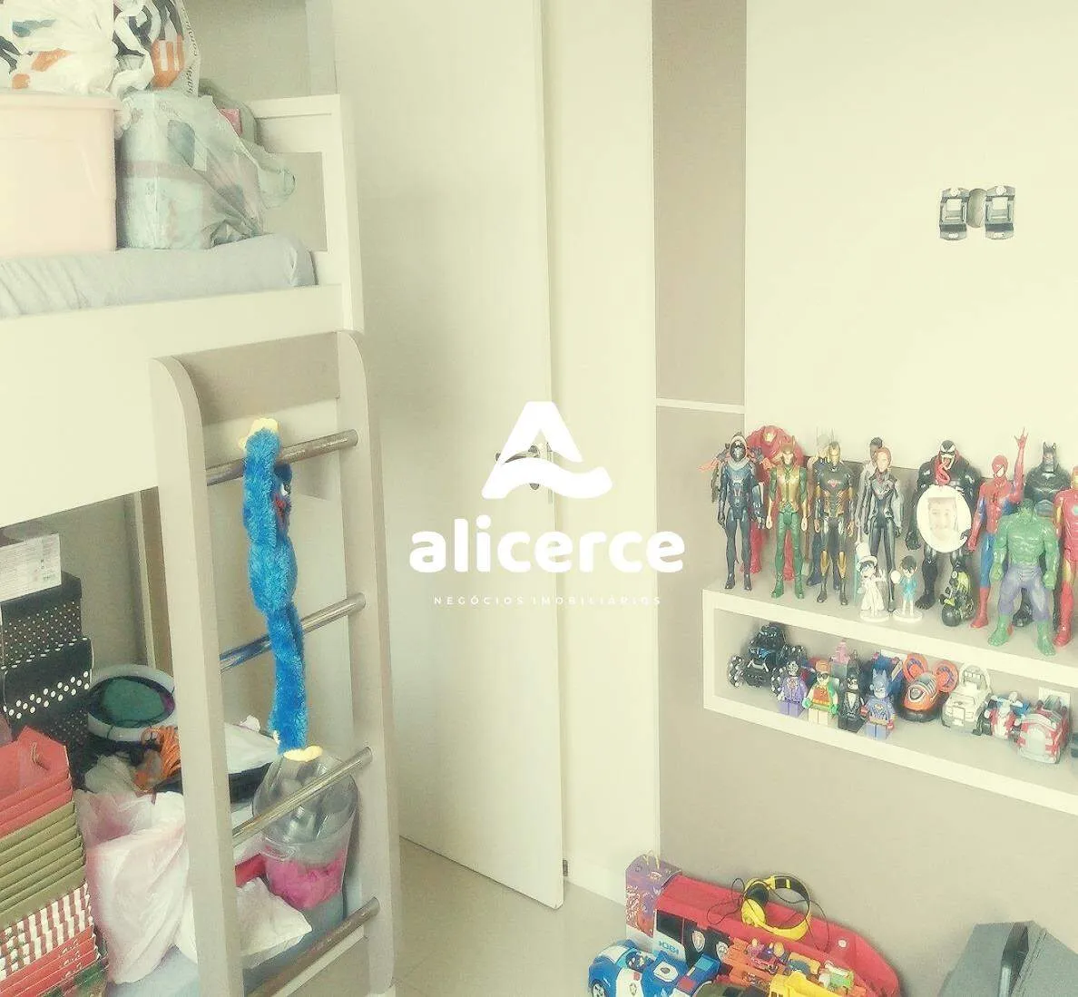 Imagem Apartamento à venda com 3 quartos 1 suíte, 92m² em Barreiros São José