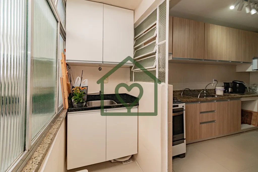 Imagem Apartamento térreo, reformado, de 70m² com 2 dormitórios, 1 banheiro, cozinha, lavanderia individ...