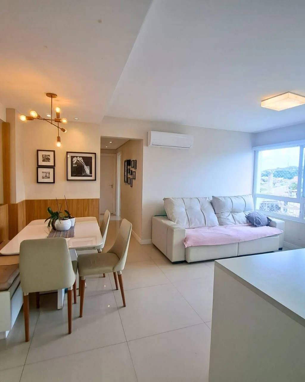 Imagem Apartamento Mobiliado com 2 Quartos e Vista Panorâmica em Porto Alegre