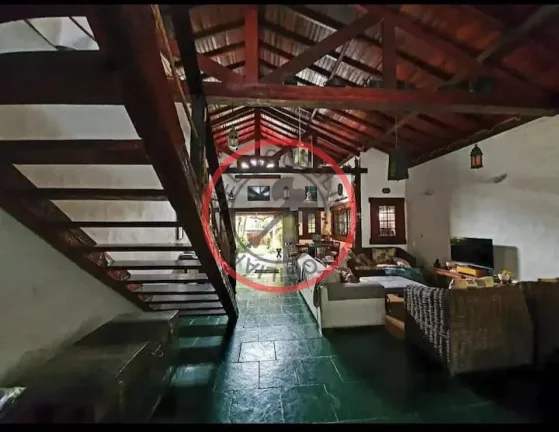 Imagem Casa Aconchegante estilo Fazenda, a uma quadra dz Praia de Maresias. com 4 quartos area gourmet, garagem e jacuzzi