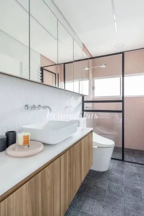 Imagem Apartamento disponível para venda no Edifício Copan, com 100m² e 2 dormitórios