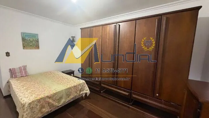 Imagem Casa Térrea Espaçosa com 3 Dormitórios, 2 Suítes e 4 Vagas no Bangu
