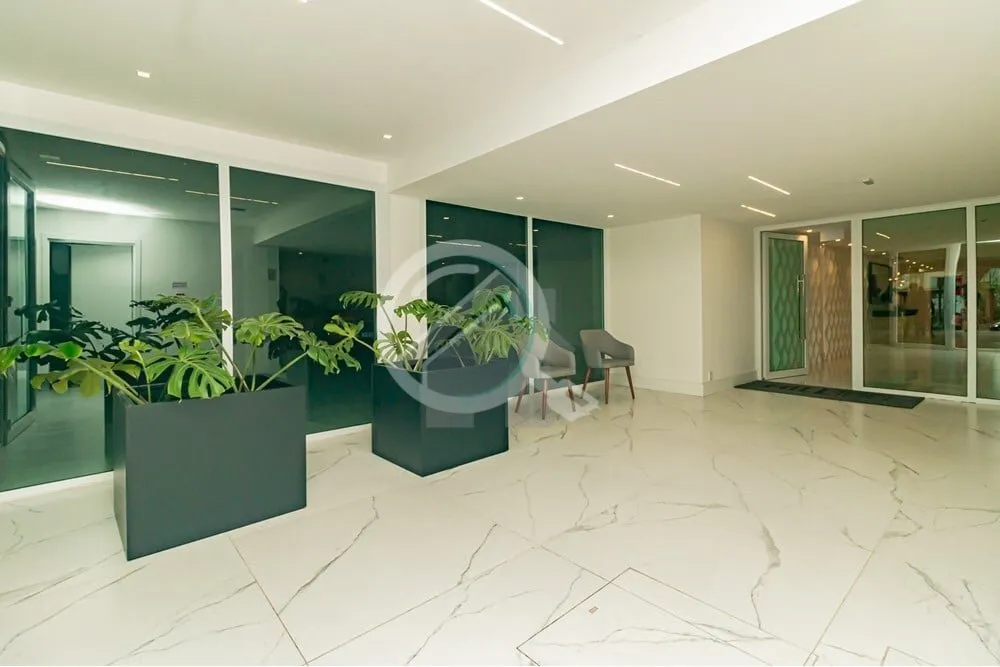 Imagem Descubra o apartamento dos seus sonhos em Menino Deus, Porto Alegre, com um preço imbatível! Local...