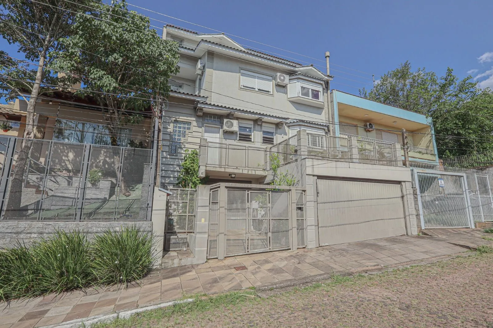 Imagem Residência de luxo ! Impecável.. 04 dormitórios , piscina / estuda dação