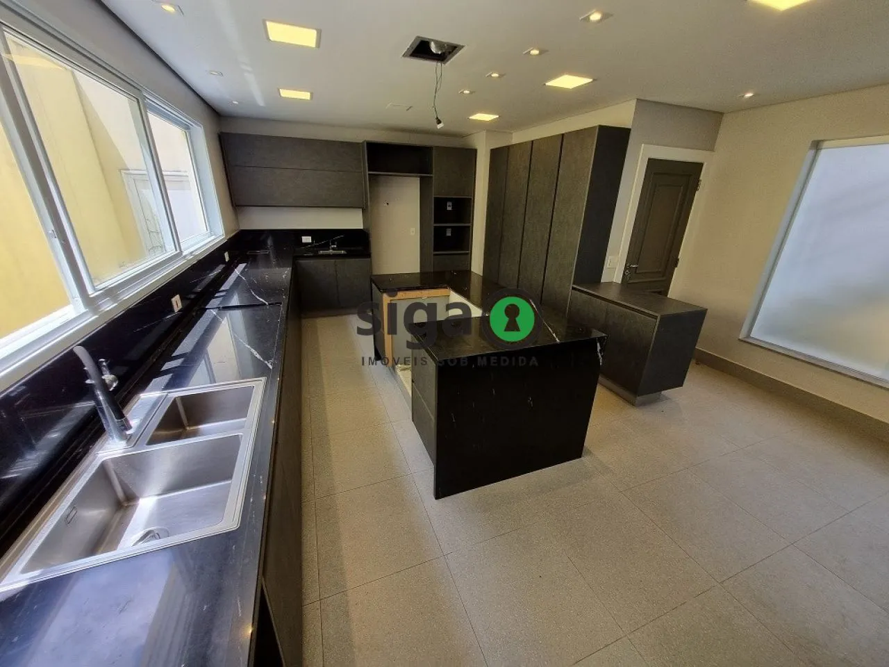 Imagem Casa em condomínio a venda no Alto da Boa Vista com 5 quartos
