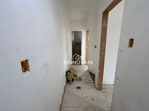 Imagem Casa à Venda em Betim, no Bairro Tiradentes