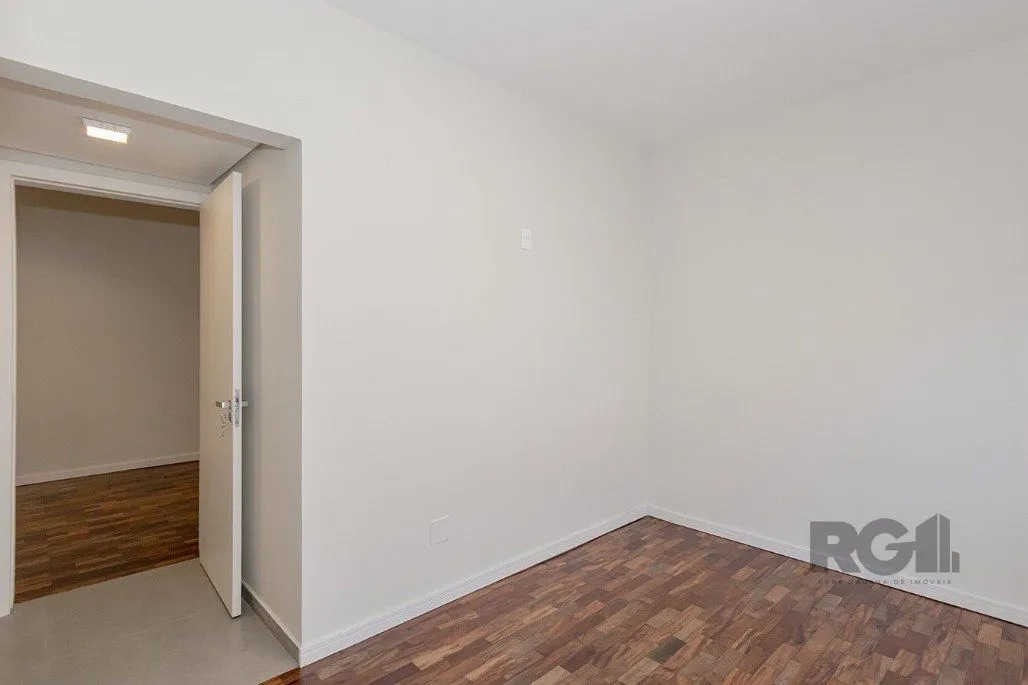 Imagem Apartamento totalmente reformado 2 dormitórios com 2 suítes, localizado no bairro Santana.