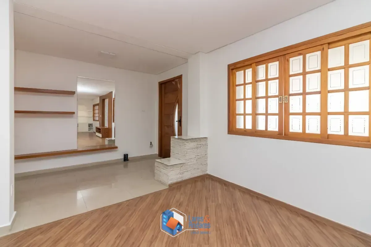Imagem Sobrado para venda em Saúde com 3 quartos, sendo 1 suíte, 191m²