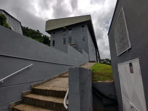 Imagem VENDA E LOCAÇÃO DE GALPÃO INDUSTRIAL EM CAJAMAR/SP, A/T 6.041m² e A/C de 4.000m², com pé direito de 12m e pertinho da Rod. Anhanguera. CONSULTE-NOS.