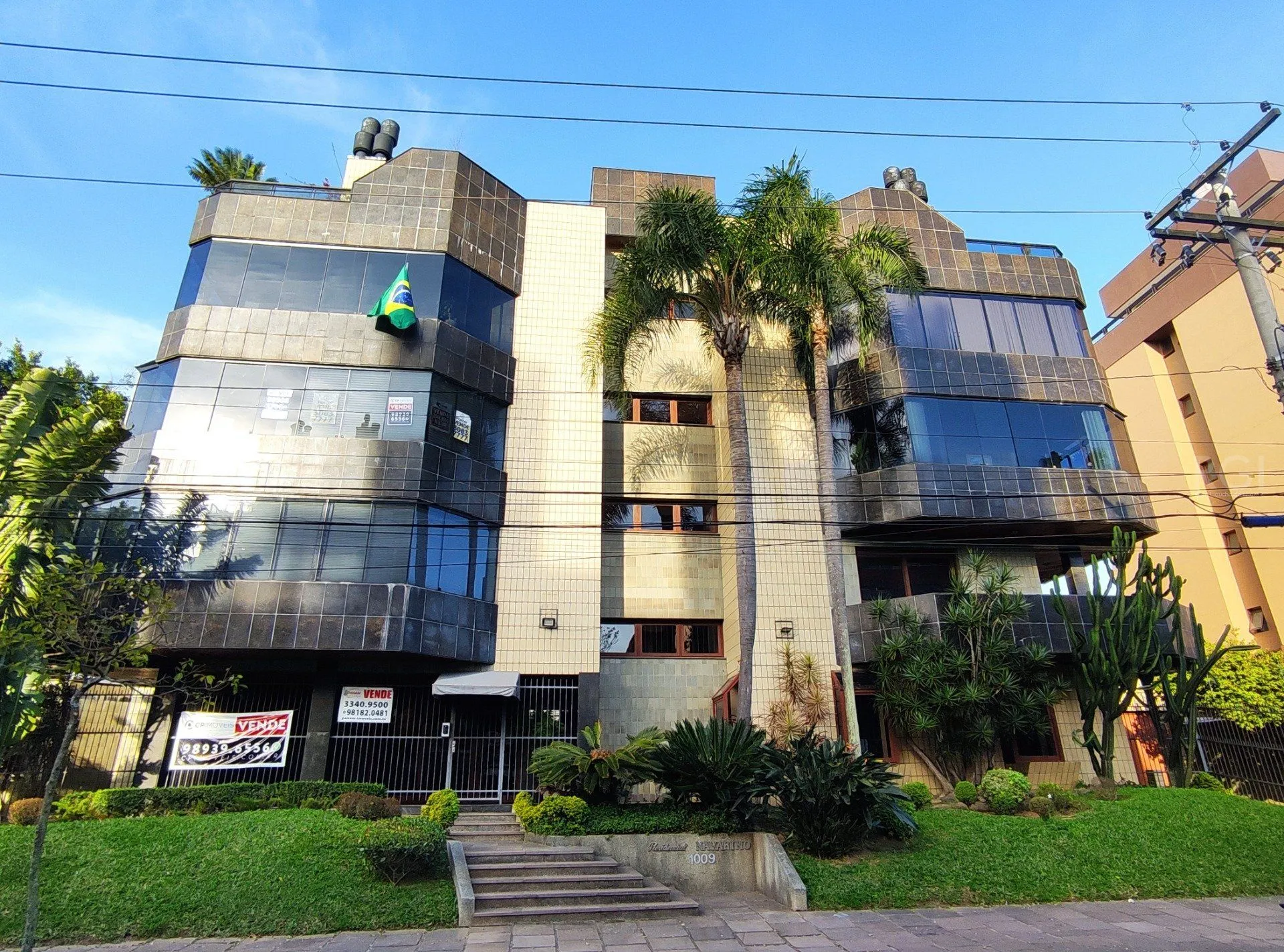 Imagem Cobertura para Venda - 354.67m², 3 dormitórios, sendo 1 suites, 3 vagas - Jardim Lindóia