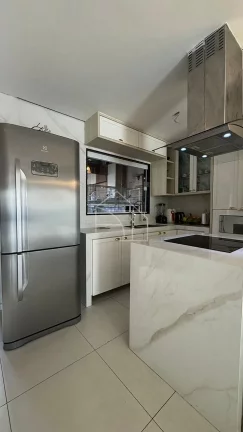 Imagem Casa Duplex à Venda em Colina de Laranjeiras – 3 Quartos com Suíte