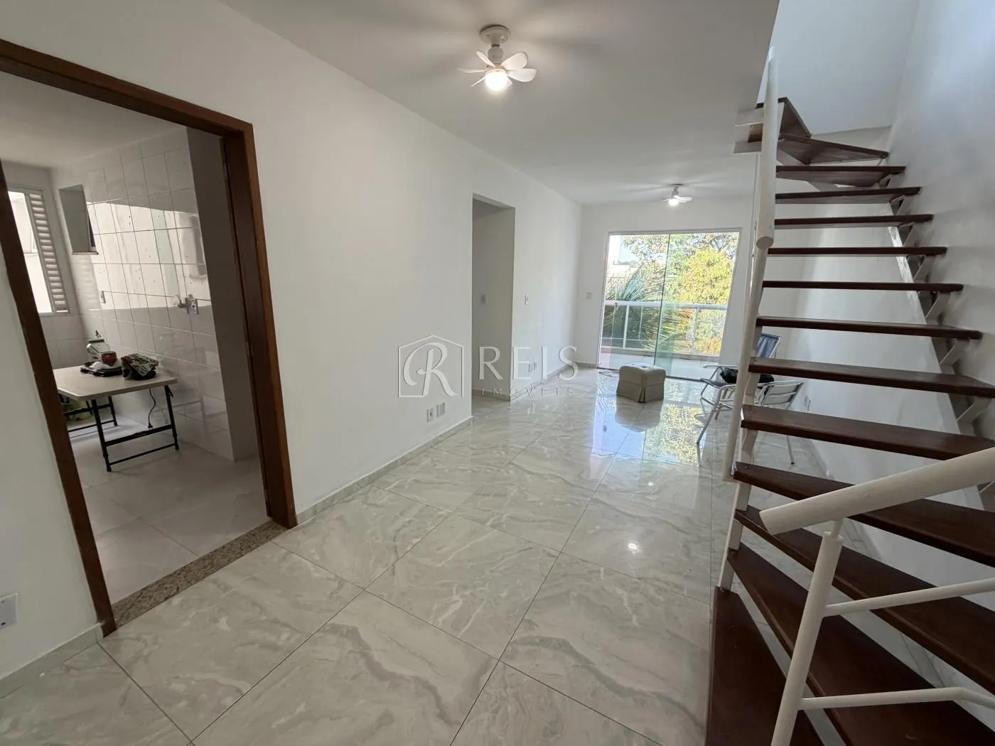 Imagem Apartamento para Venda em Rio das Ostras, Recreio, 3 dormitórios, 2 suítes, 3 banheiros, 1 vaga