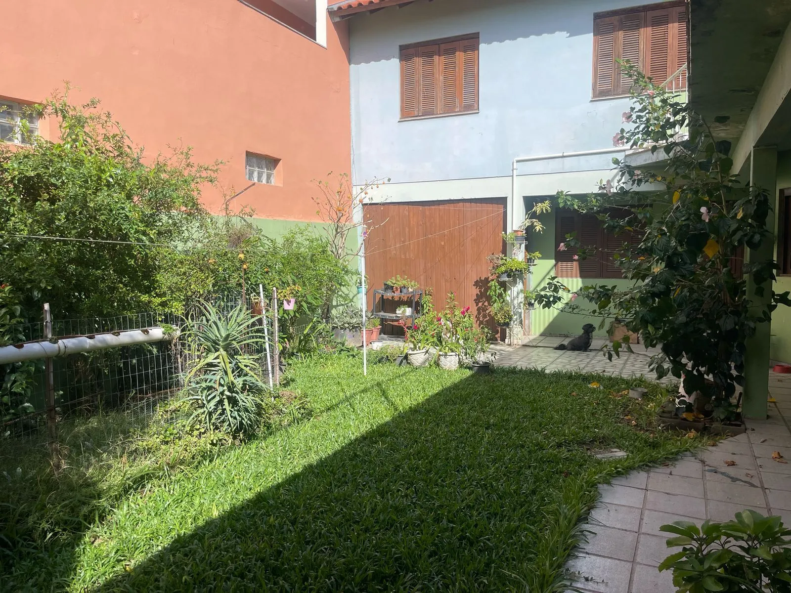 Imagem **Casa Residencial à Venda em Porto Alegre, Rio Grande do Sul**