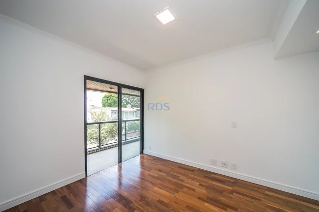 Imagem Venda de apartamento reformado com 4 dormitórios, sendo 2 suítes e duas vagas.