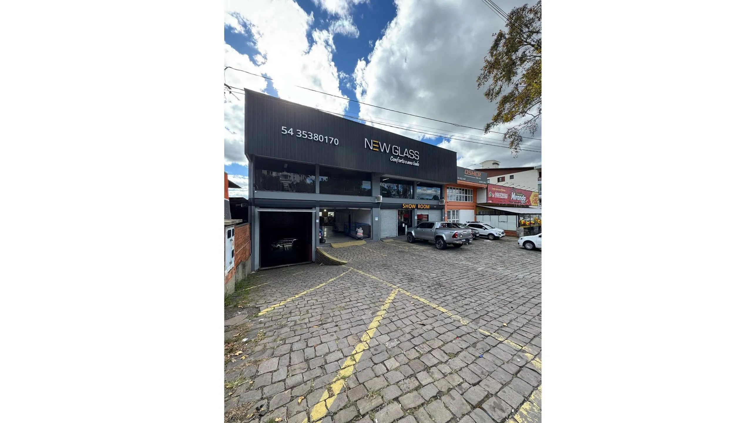 Foto do imóvel Pavilhão à venda em Caxias do Sul, De Lazzer, 1022m2