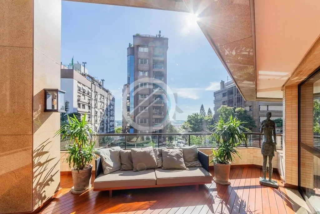 Imagem Apartamento com 405 m² de área privativa, 4 suítes transformadas em 3, TOTALMENTE REFORMADO, com ...