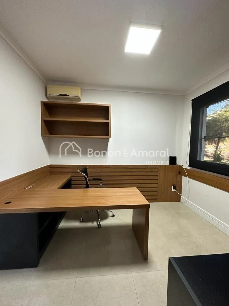 Imagem Casa em condomínio com 367 m² e 4 quartos