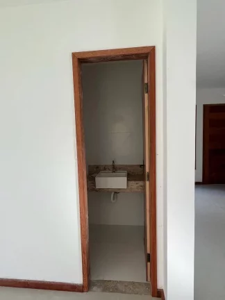 Imagem Excelente oportunidade condomínio de somente 2 unidades próximo ao mar e centrinho da Villa . Casa...